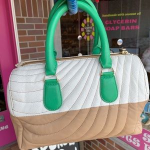 ❤️Henri Bendel Satchel ❤️Super RARE bag with the colors of green, tan, white